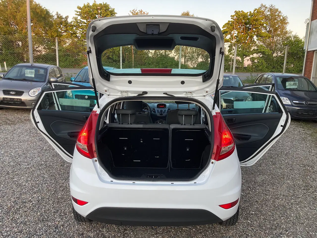 Billede 12 - Ford Fiesta Nysyn Lav km meget pæn