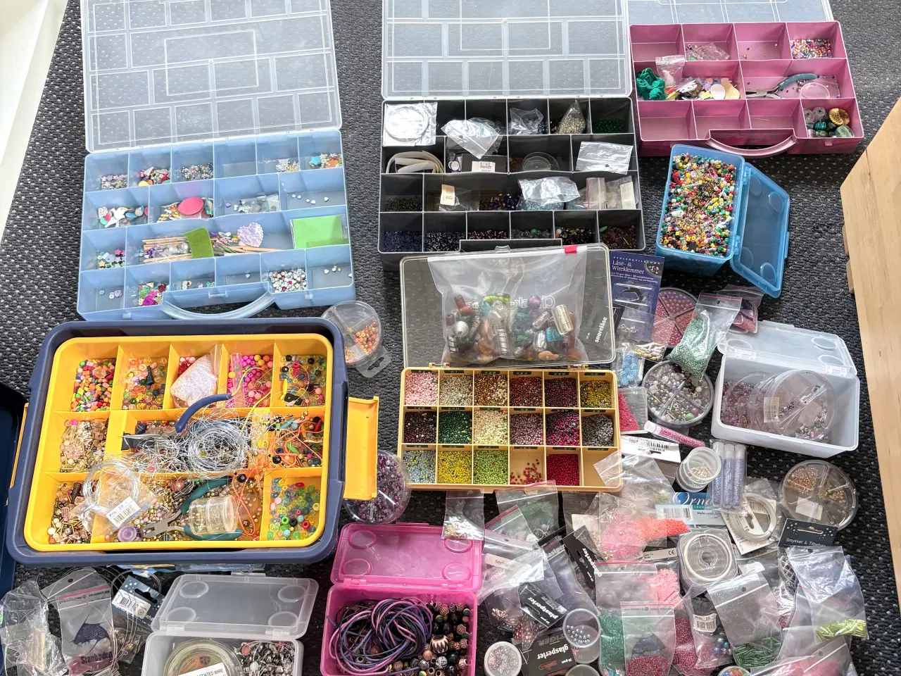 Billede 1 - Perler og tilbehør til smykkefremstilling