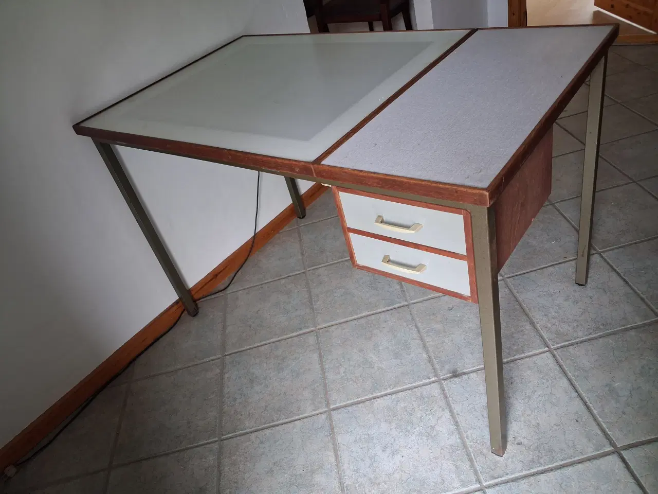 Billede 3 - Arkitekt bord i teak fra 1950'erne