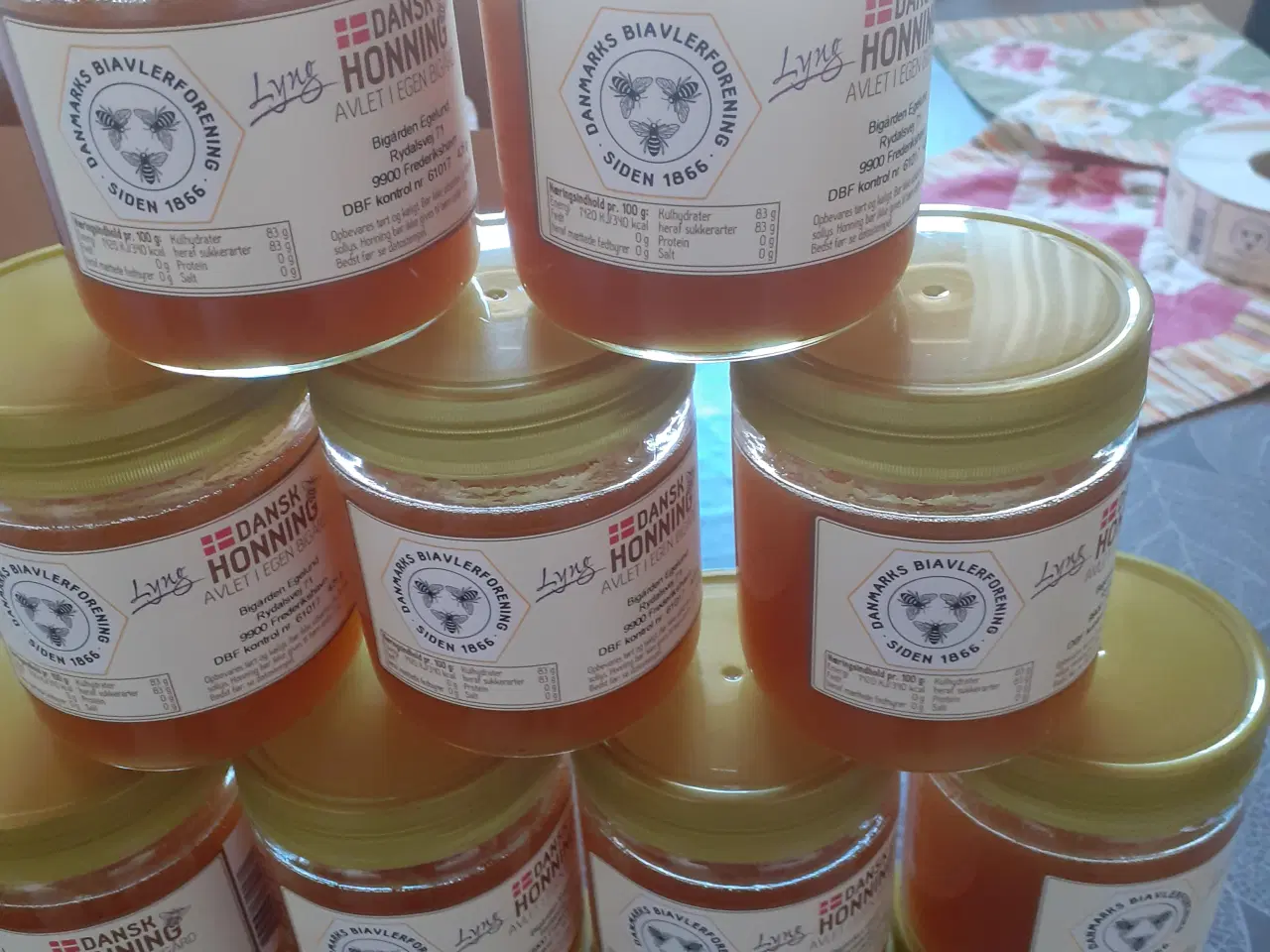 Billede 1 - Honning fra egen bigård.