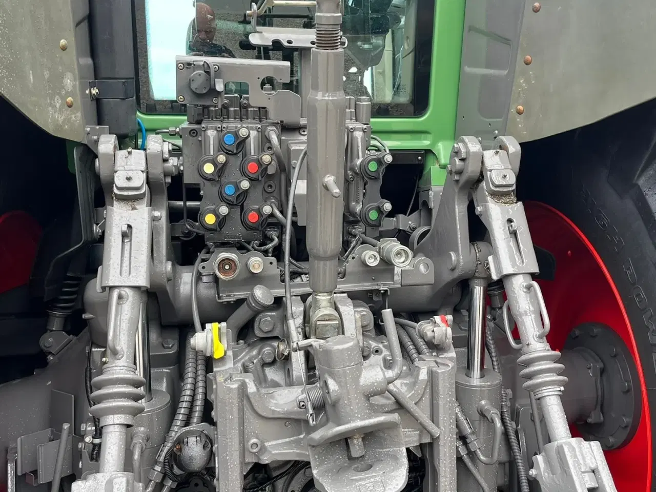 Billede 24 - Fendt 828 Profi model.  Meget flot traktor med nye fordæk.