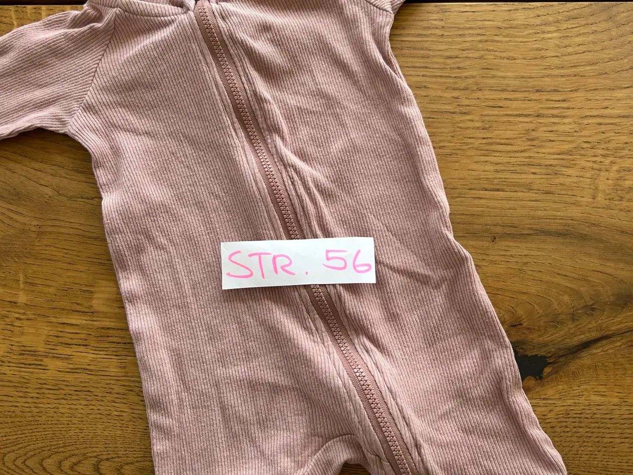 Billede 16 - Babytøj til pige str 56