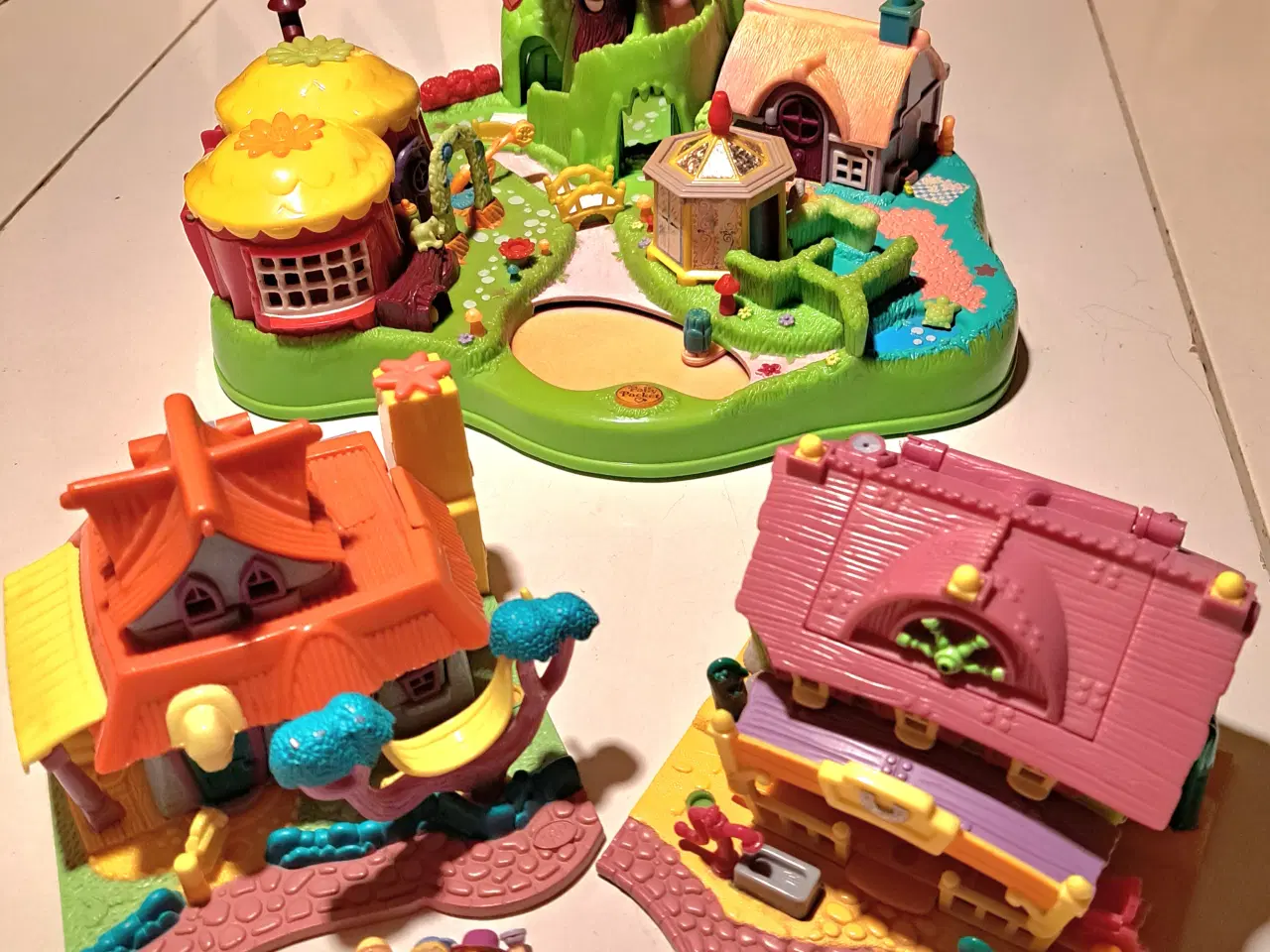 Billede 2 - Polly Pocket fantasiby mm