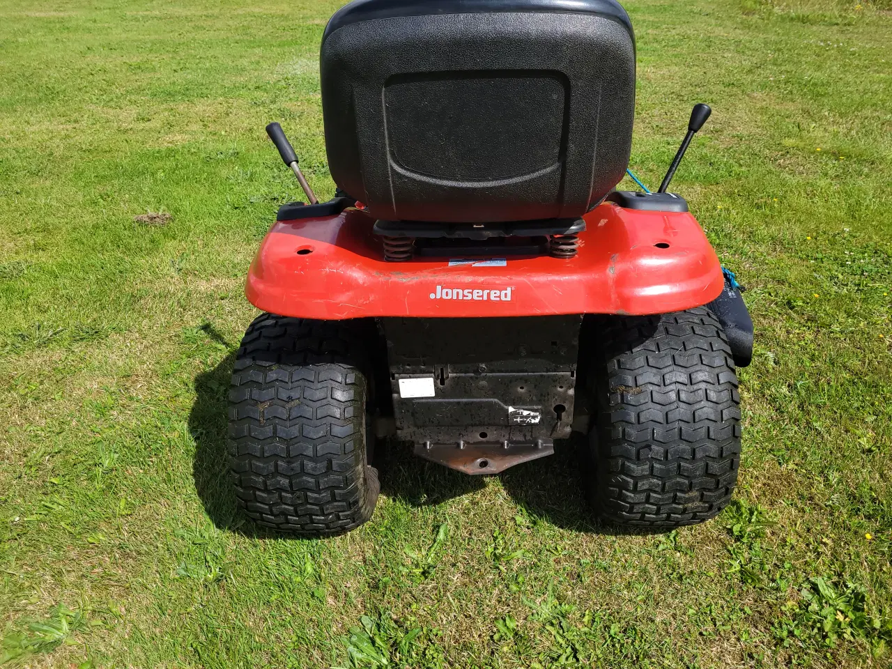 Billede 6 - Velkørende Jonsered LT2317A 42" Hydrostatgear 
