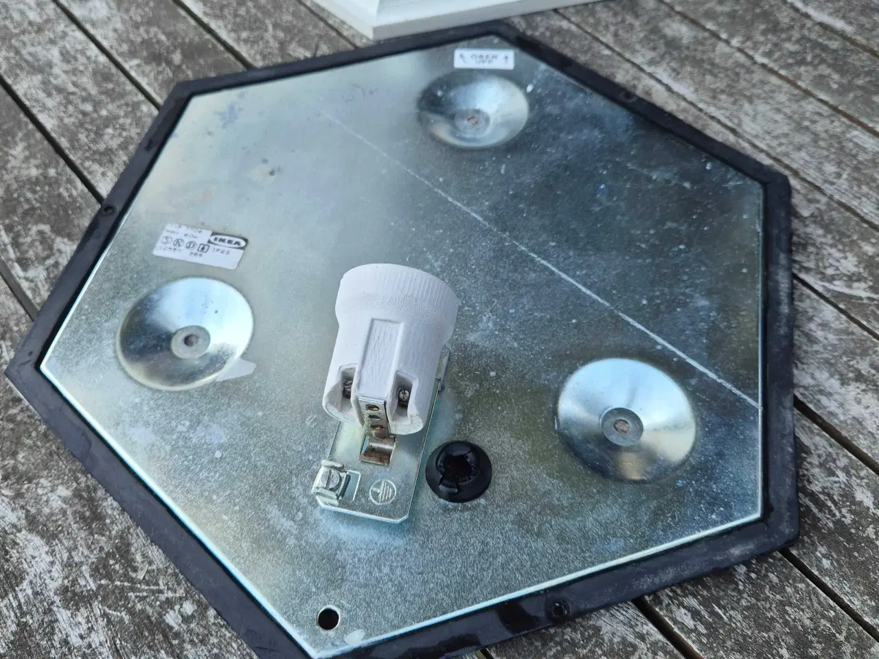 Billede 14 - Sekskantet plafond med gule glas 