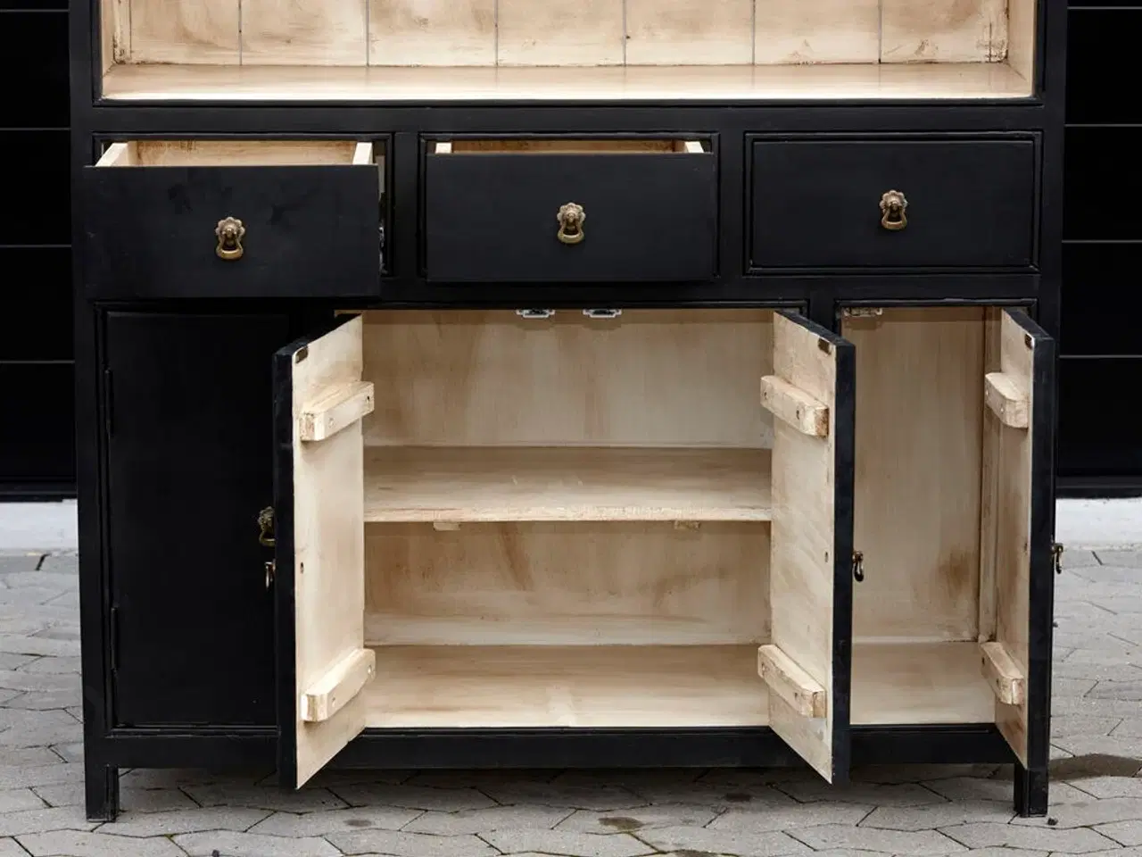 Billede 3 - Nyt Skab i træ