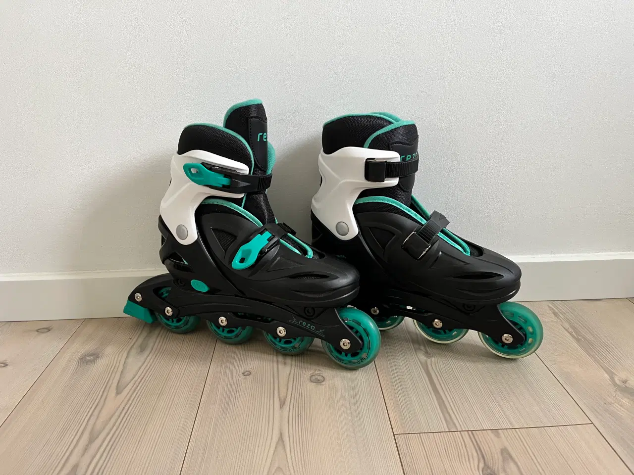 Billede 1 - Inliners, Rulleskøjter, Rezo, Justerbar, Str 36-40