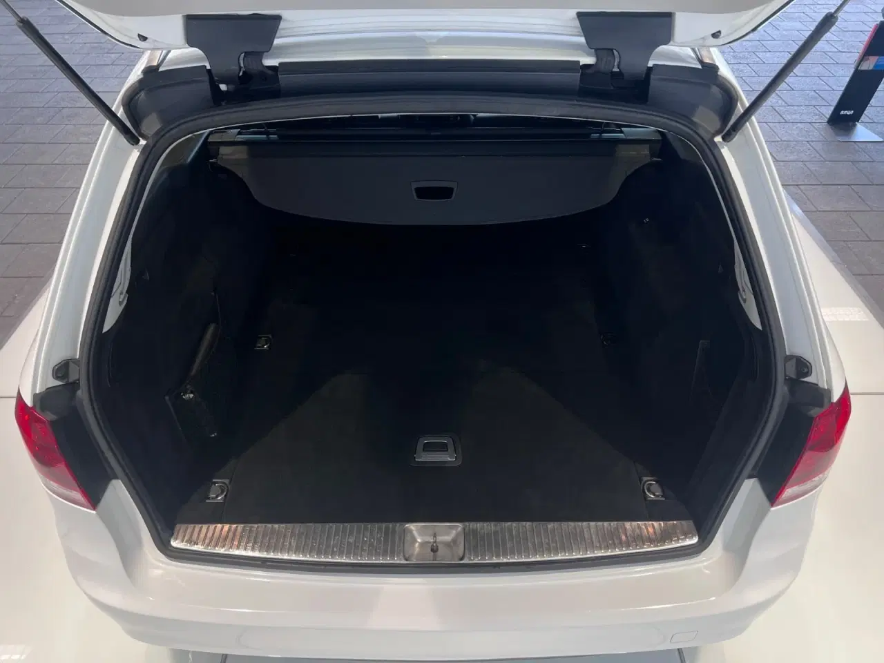 Billede 13 - Mercedes E200 2,2 CDi Avantgarde stc. aut.