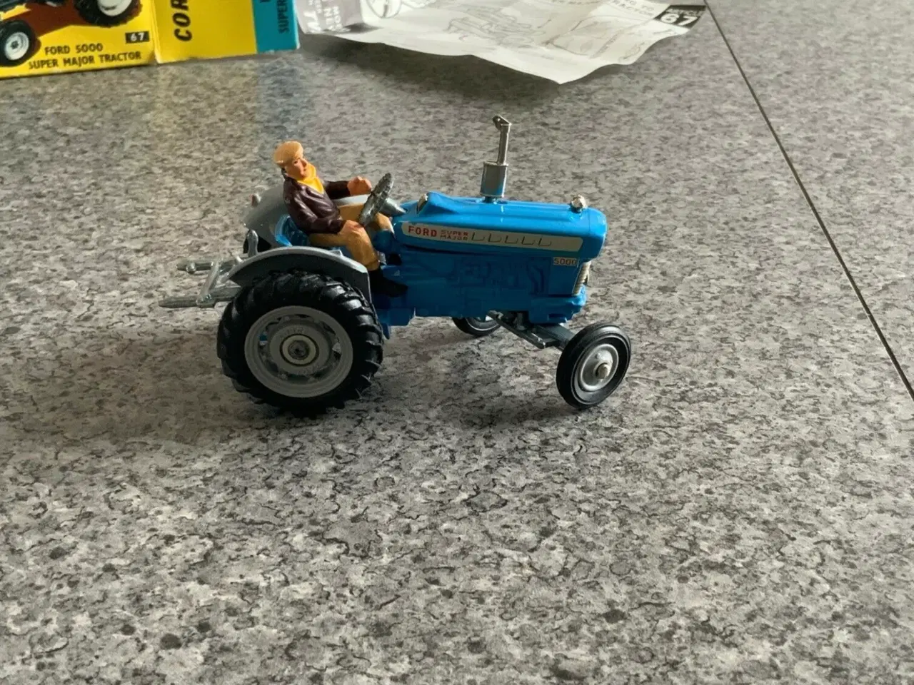 Billede 4 - Corgi Toys No. 67 Ford 5000 Tractor, scale 1:43