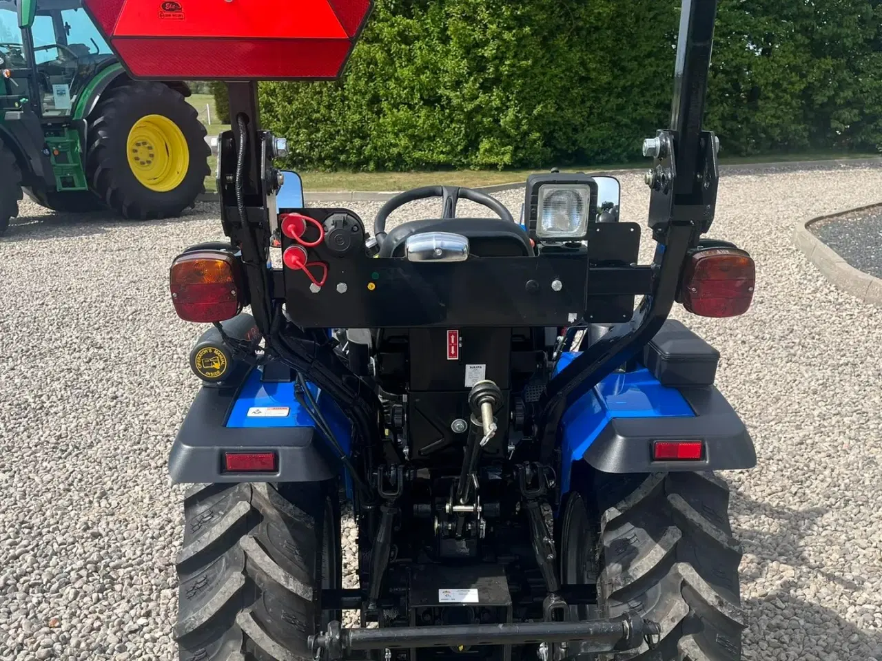 Billede 5 - Solis S26 6+2 gearmaskine med Fuldhydraulisk frontlæsser