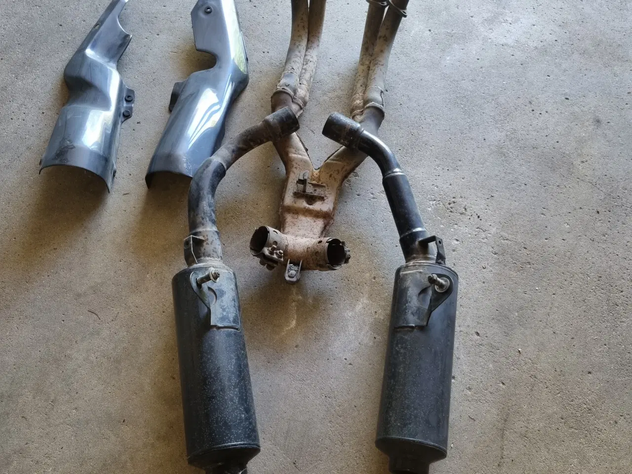 Billede 7 - Honda CBR1000 SC24 dele.  Priser se tekst.