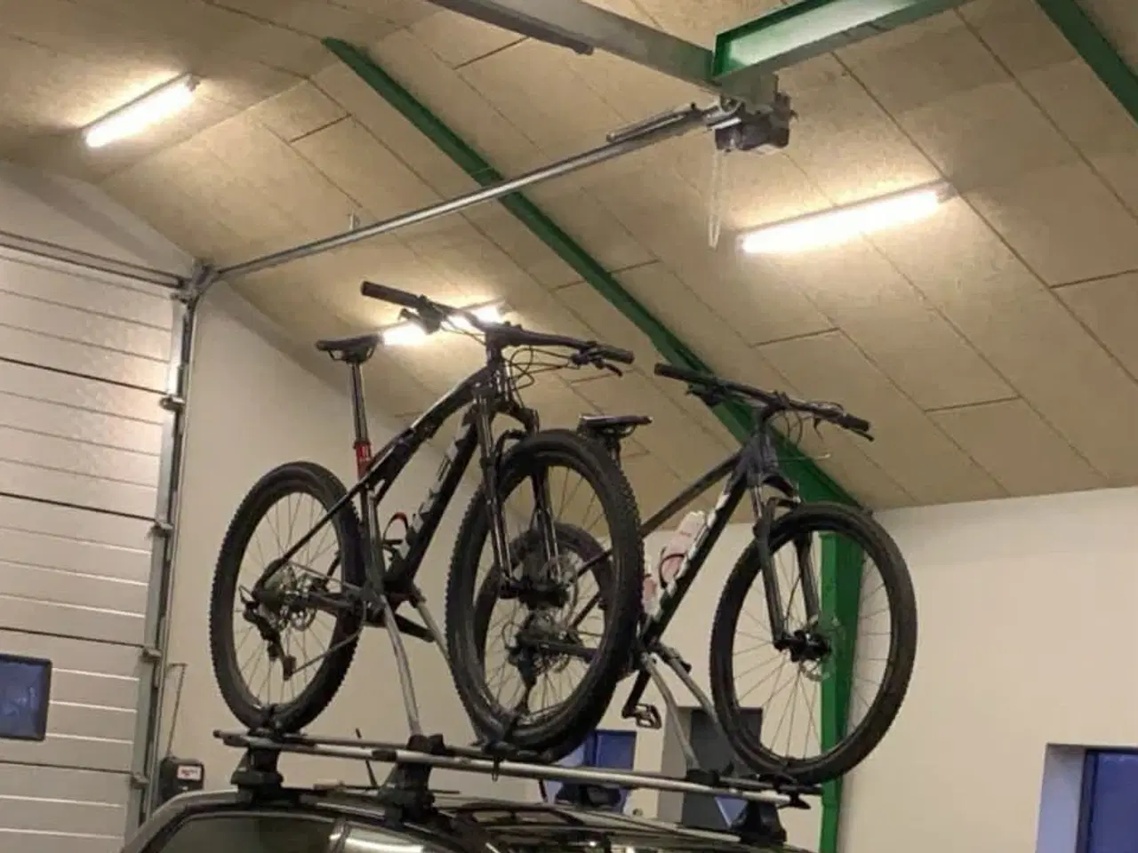 Billede 1 - Tagbøgler med 2stk cykel 