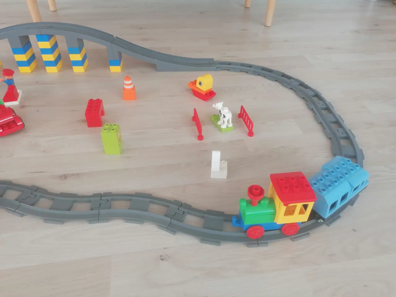 Billede 3 - Duplo Elektrisk Togbane, Stor Bro,  Togvogne, 