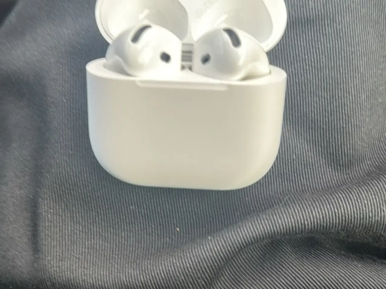 Billede 1 - Apple AirPods gen. 4 (2024) med aktiv støjreduktio