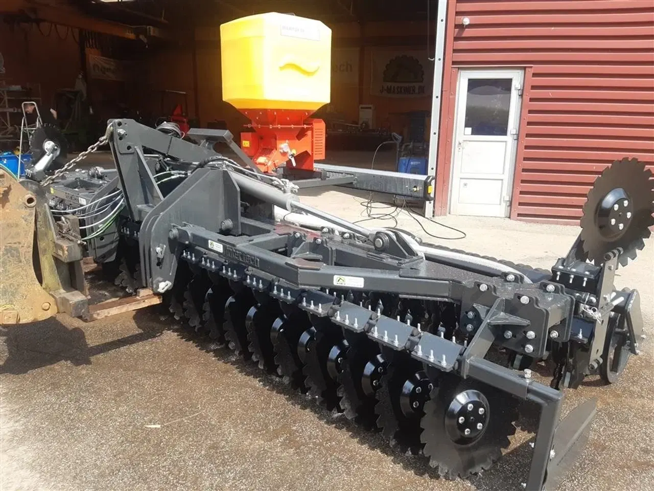 Billede 3 - Intertech disc harve med frø udstyr