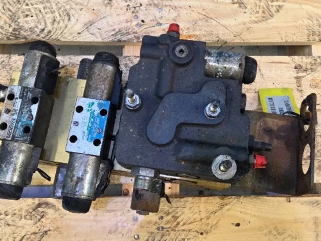 Billede 2 - Case 8010 Hydraulikventil 87109742