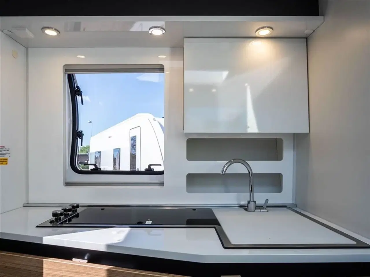 Billede 3 - 2023 - Adria Action 391 LH   Super lille rejse vogn
