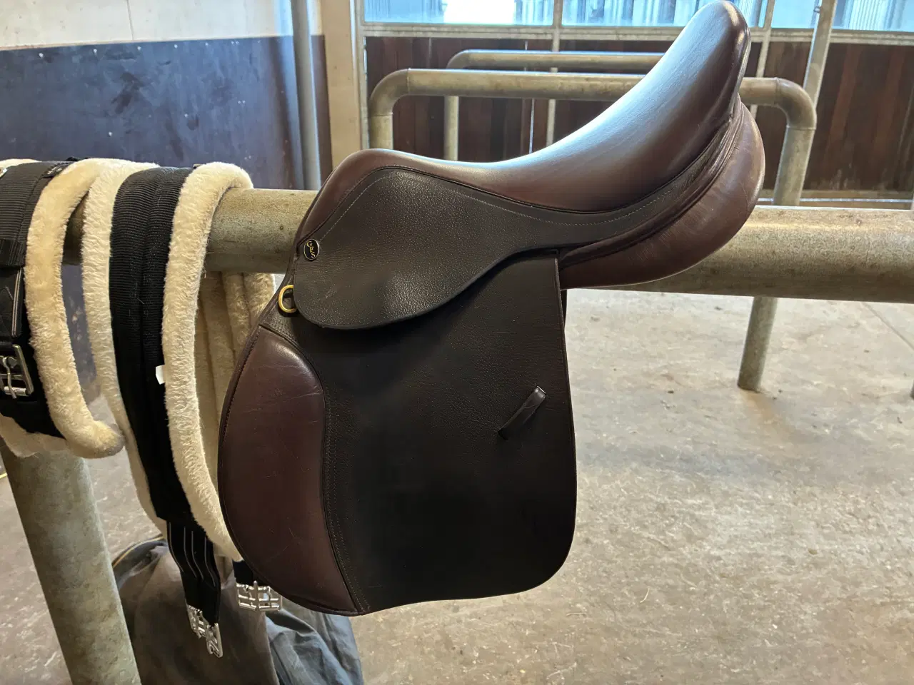 Billede 3 - Brun springsadle 