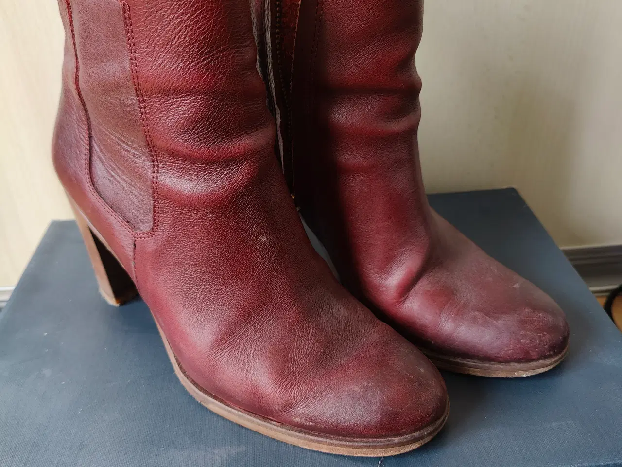 Billede 1 - Royal Republiq, røde højhælede læderstøvler