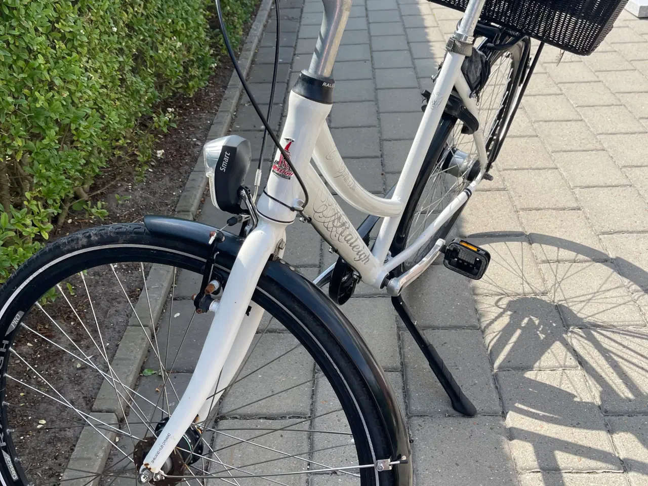 Billede 3 - Dame/ teenager cykel