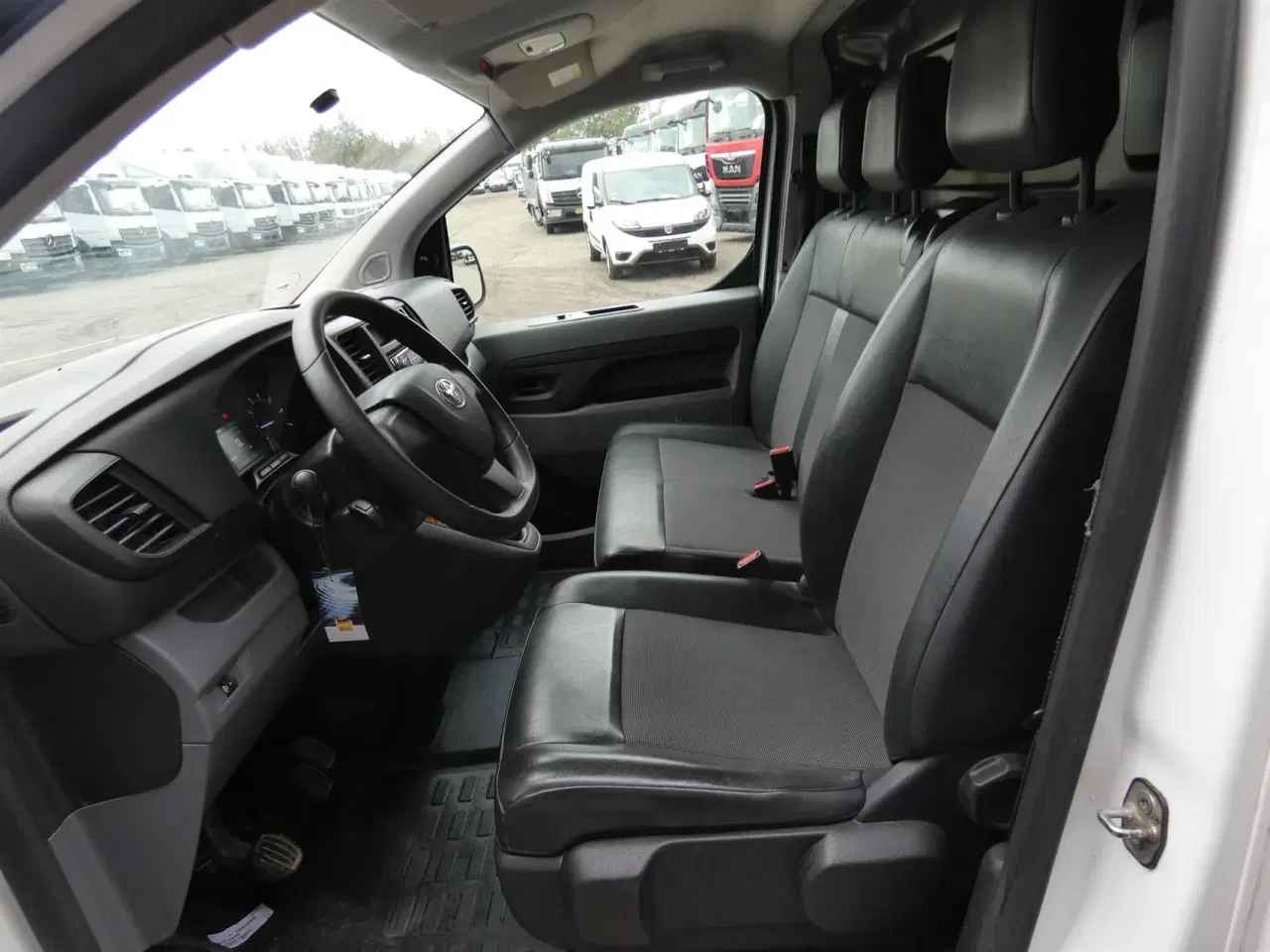 Billede 9 - Toyota Proace Medium 1,6 D Base 95HK Van