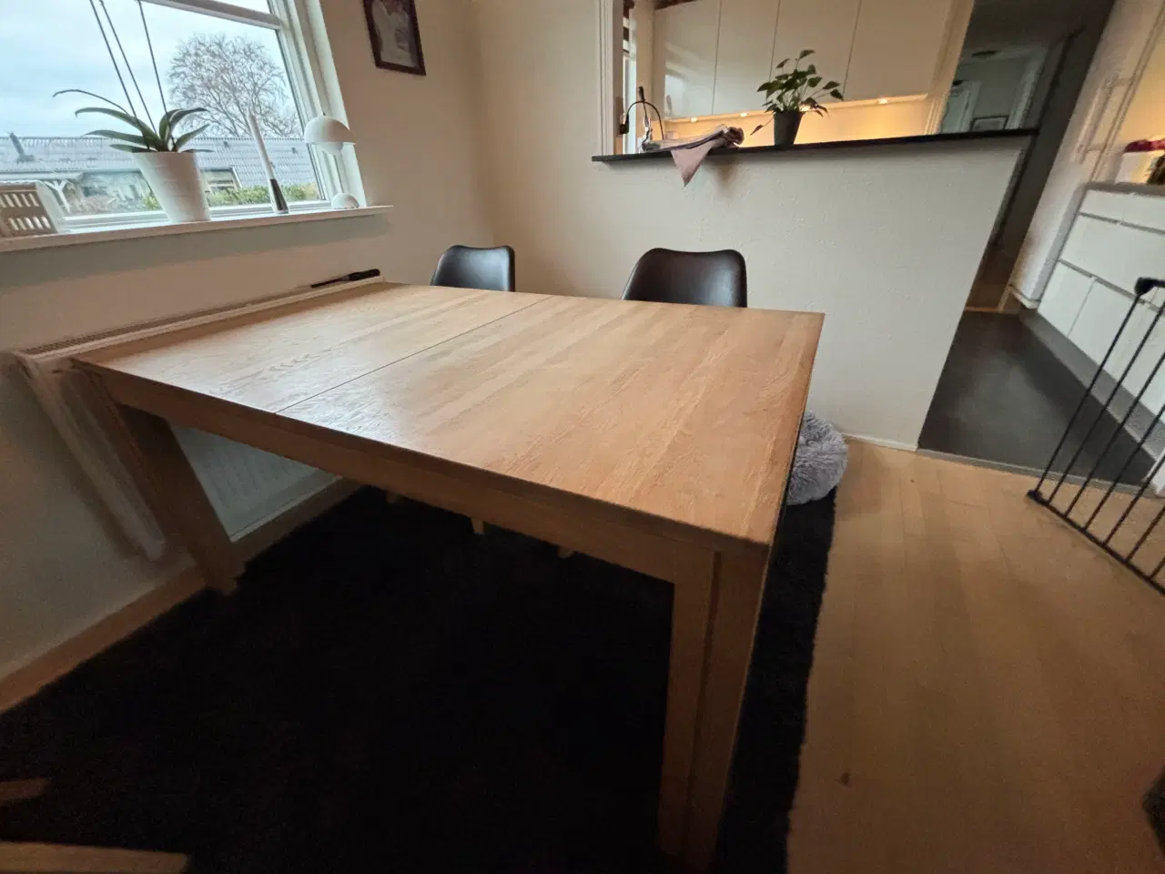 Billede 2 - Skovby spisebord i sæbebehandlet eg. 