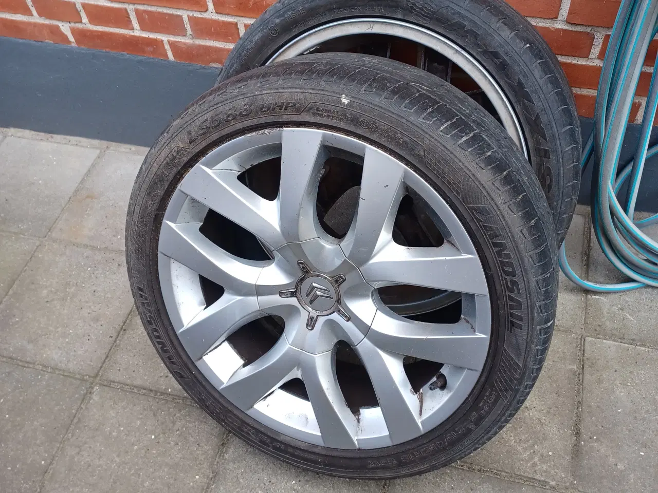 Billede 1 - Citroen / Peugeotalufælge.