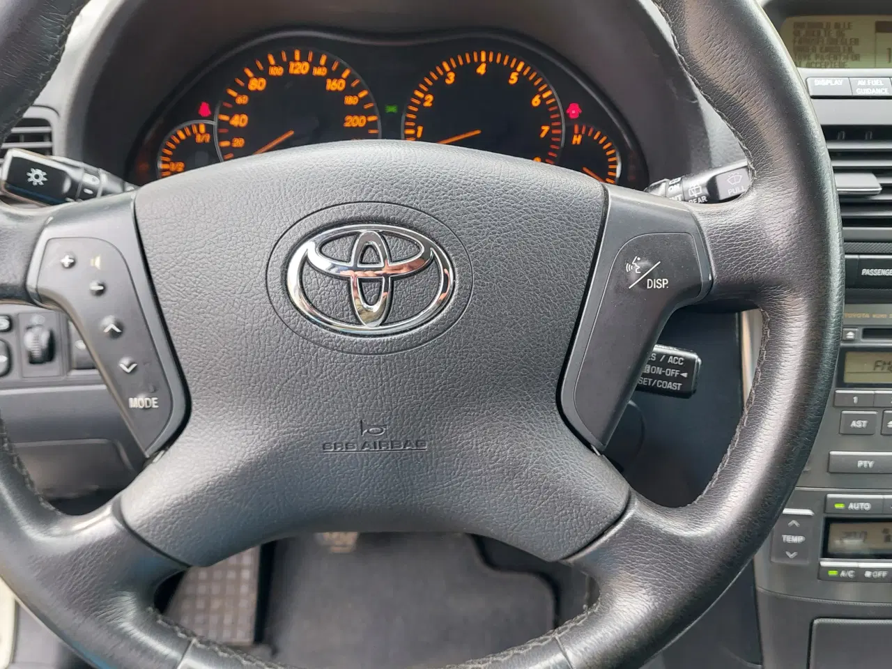 Billede 9 - NYSYNET TOYOTA AVENSIS 1,8 STW MED TRÆK