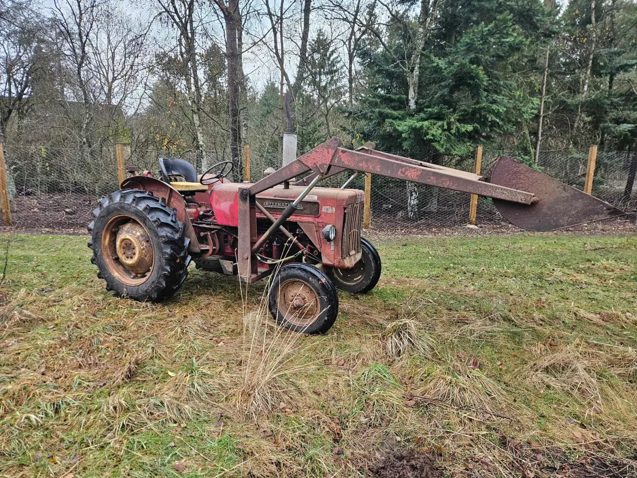 Billede 4 - IH B 414 traktor med frontlæsser