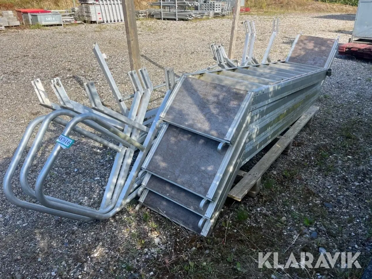 Billede 4 - Trapper/trappeløb Jumbo 4 styk med gelænder