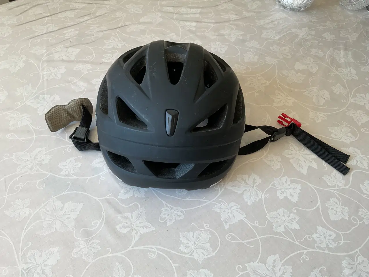 Billede 2 - Abus cykelhjelm sælges