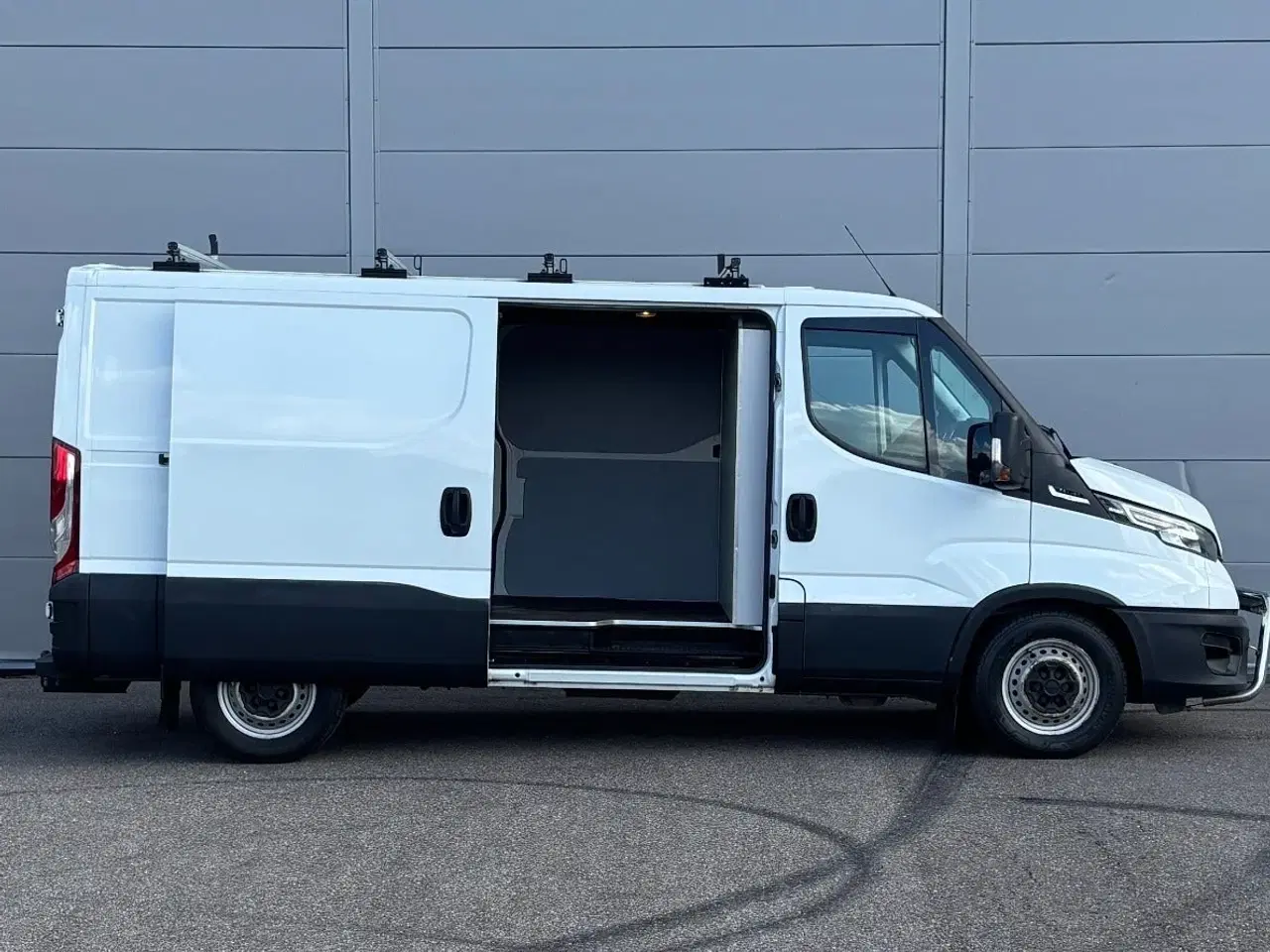 Billede 9 - Iveco Daily 3,0 35S18 9m³ Van AG8