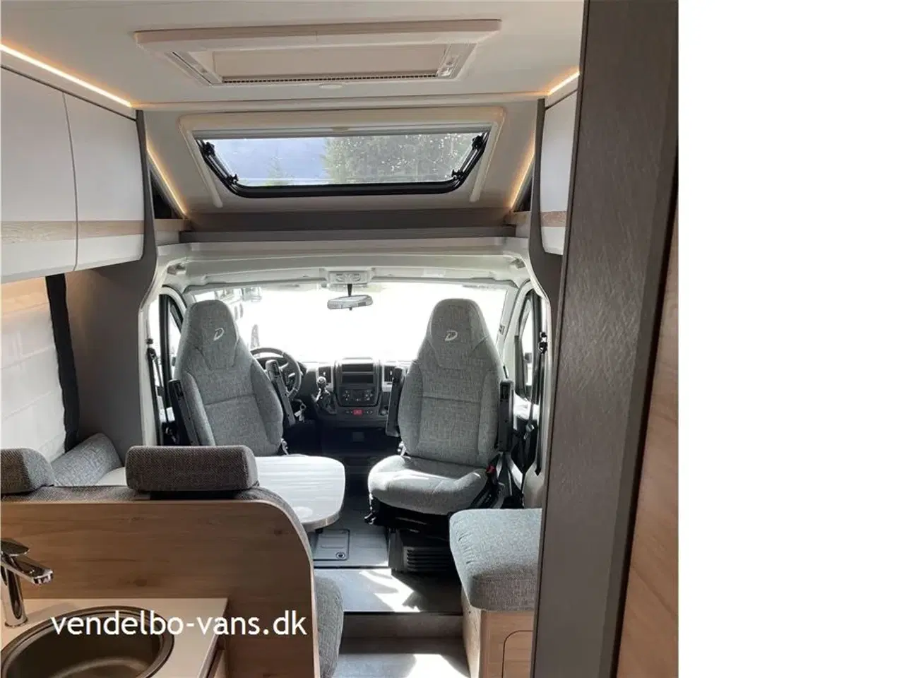 Billede 19 - 2024 - Dethleffs Just Camp T7052EB   Fremragende komfort , dækker de mest forskellige ønsker og krav til det mobile liv