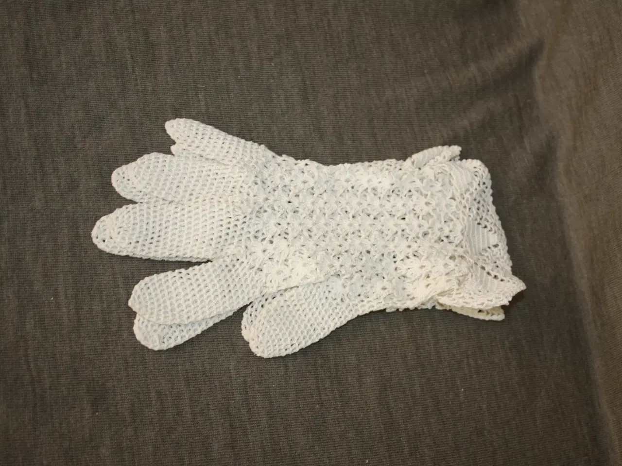Billede 3 - Hæklede handsker vintage små