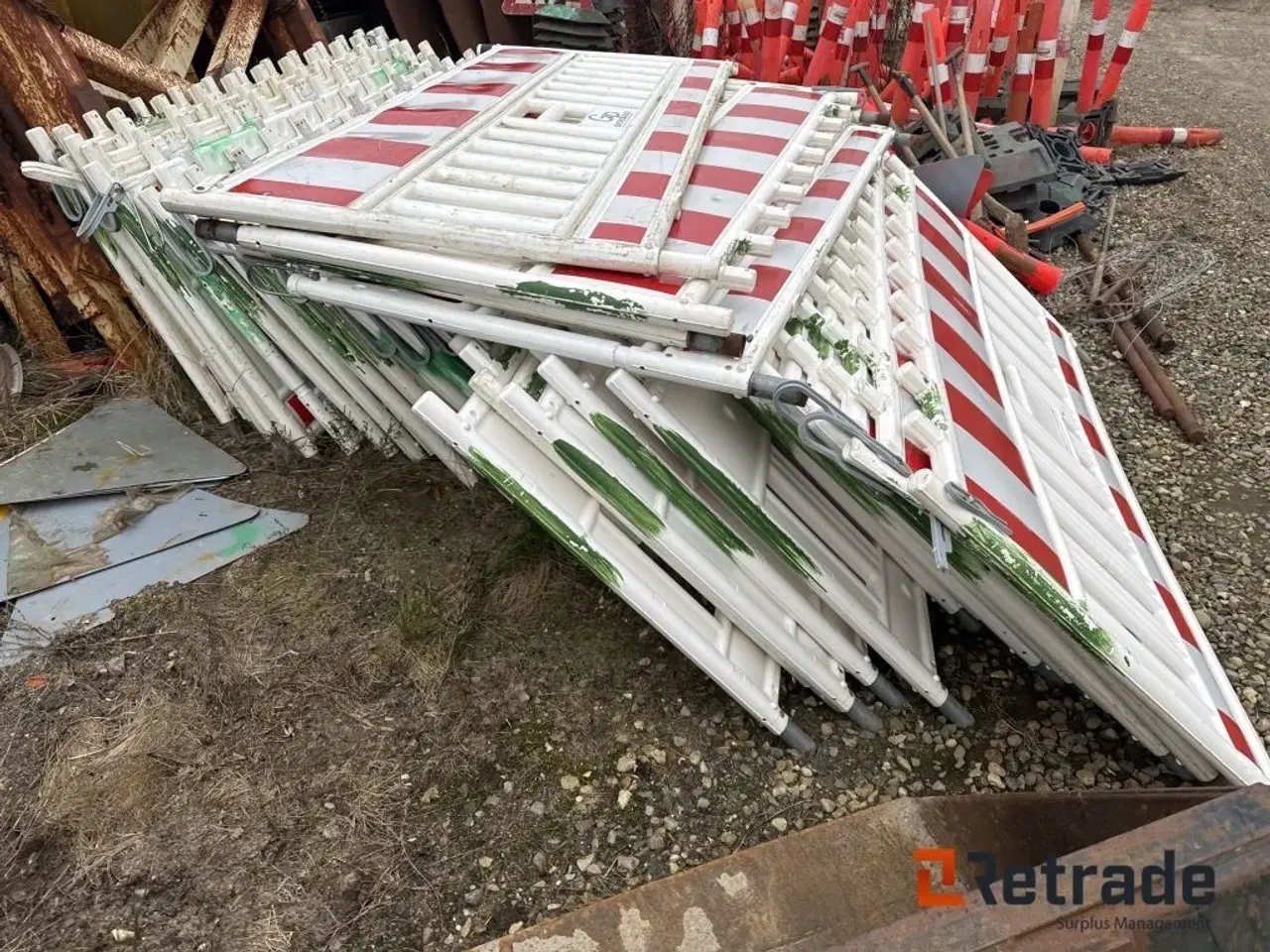 Billede 4 - - - - Afspærring 15stk med fødder