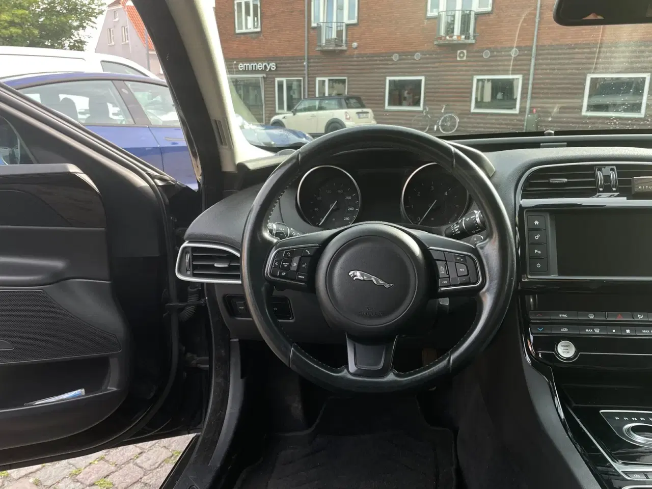 Billede 8 - Jaguar XE 2,0 D180 Pure aut.