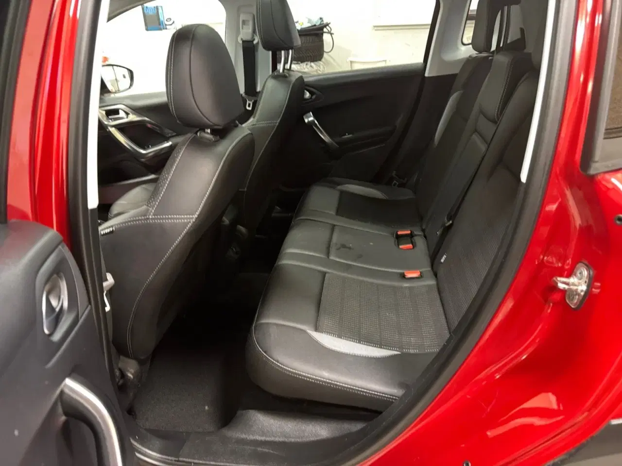 Billede 12 - Peugeot 2008 1,6 BlueHDi 100 Allure Sky