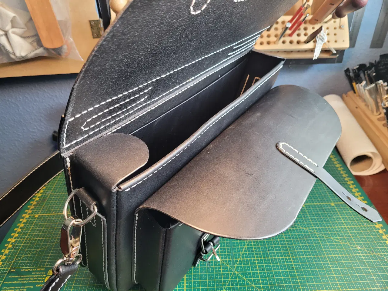 Billede 6 - Ny håndsyet lædertaske