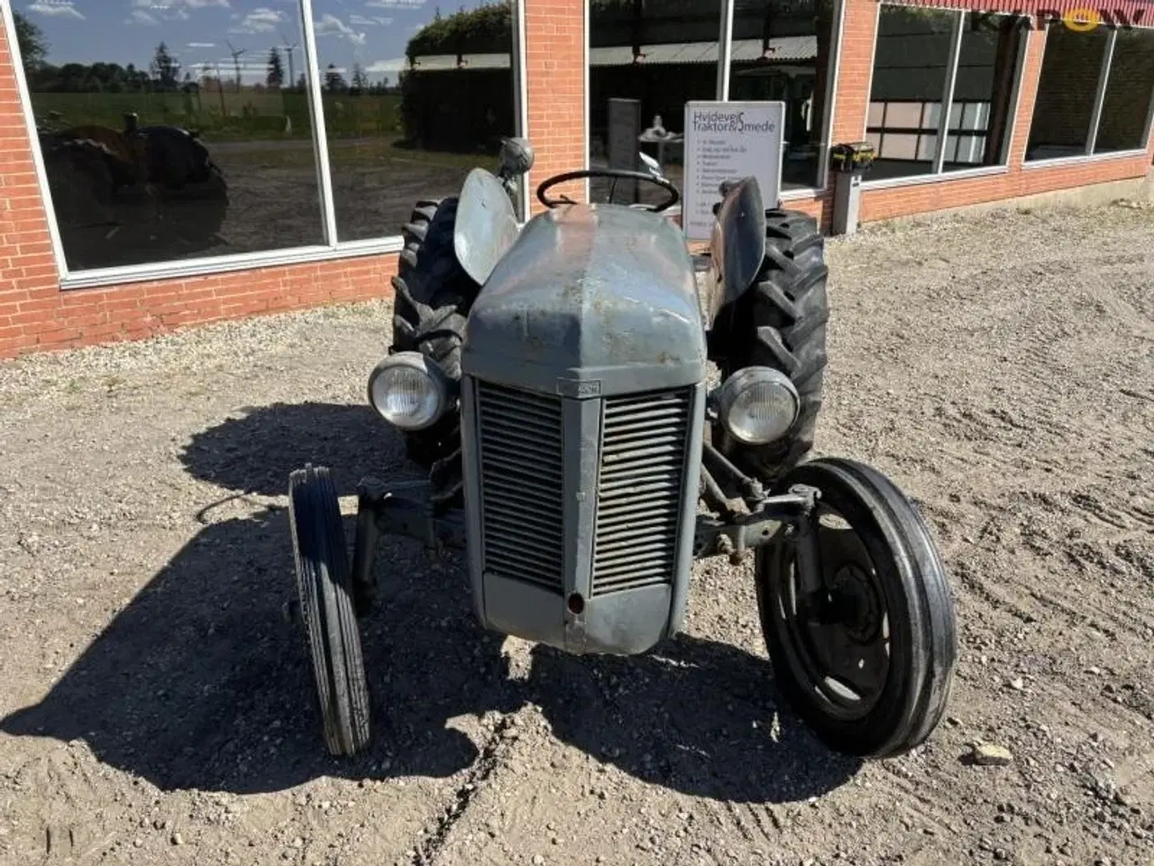 Billede 2 - Ferguson Grå Ferguson traktor