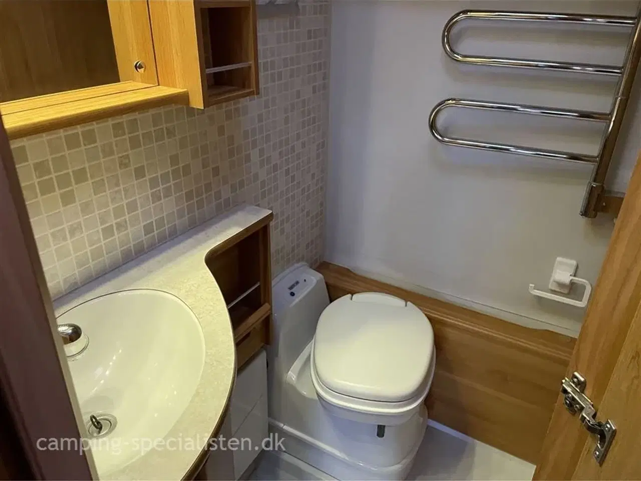 Billede 14 - 2009 - Polar CTH 520   Polar 520 CTH model 2009 kan nu ses Hos Camping-Specialisten.