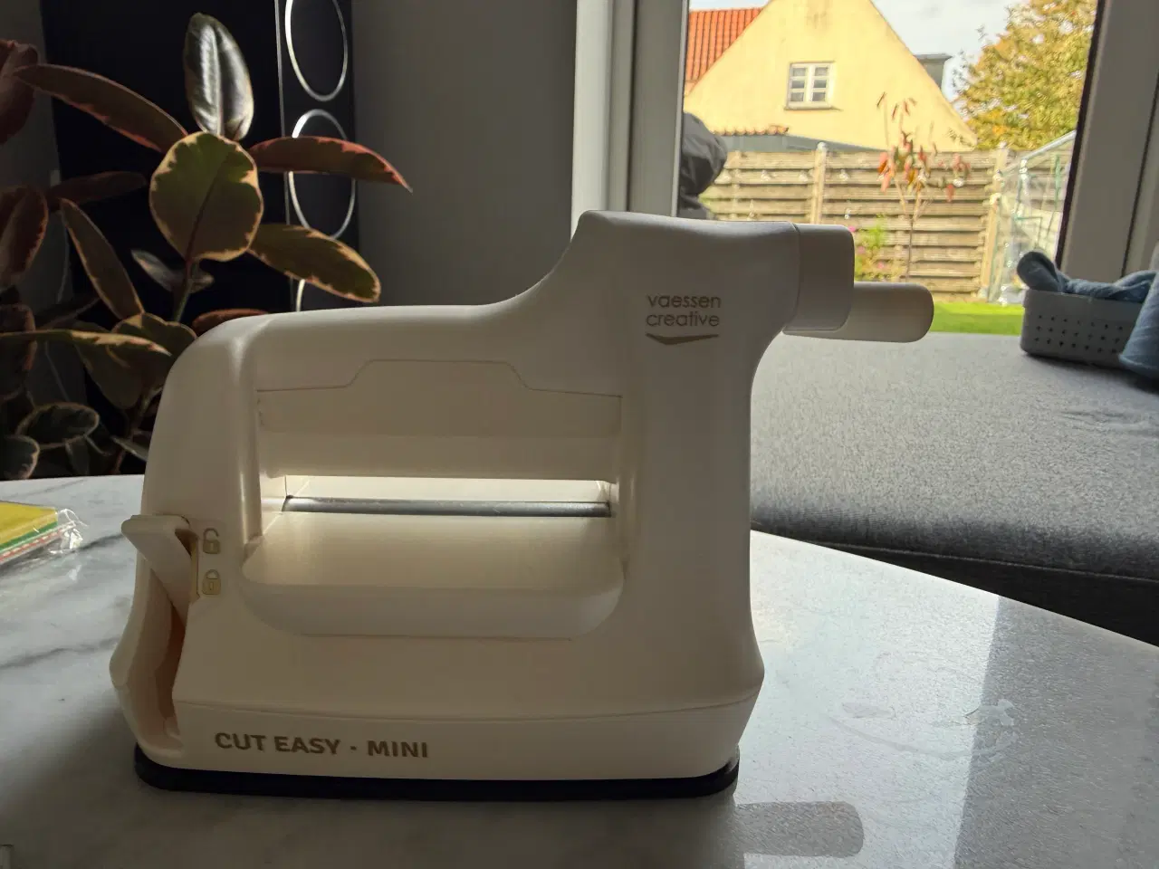 Billede 1 - Stanse- Og Prægemaskine