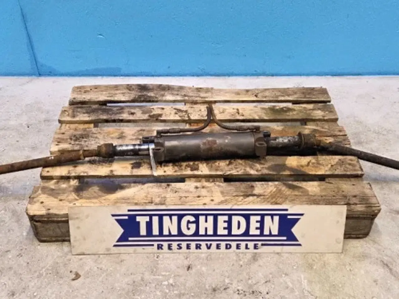 Billede 1 - New Holland LB115B Styrecylinder 85807979