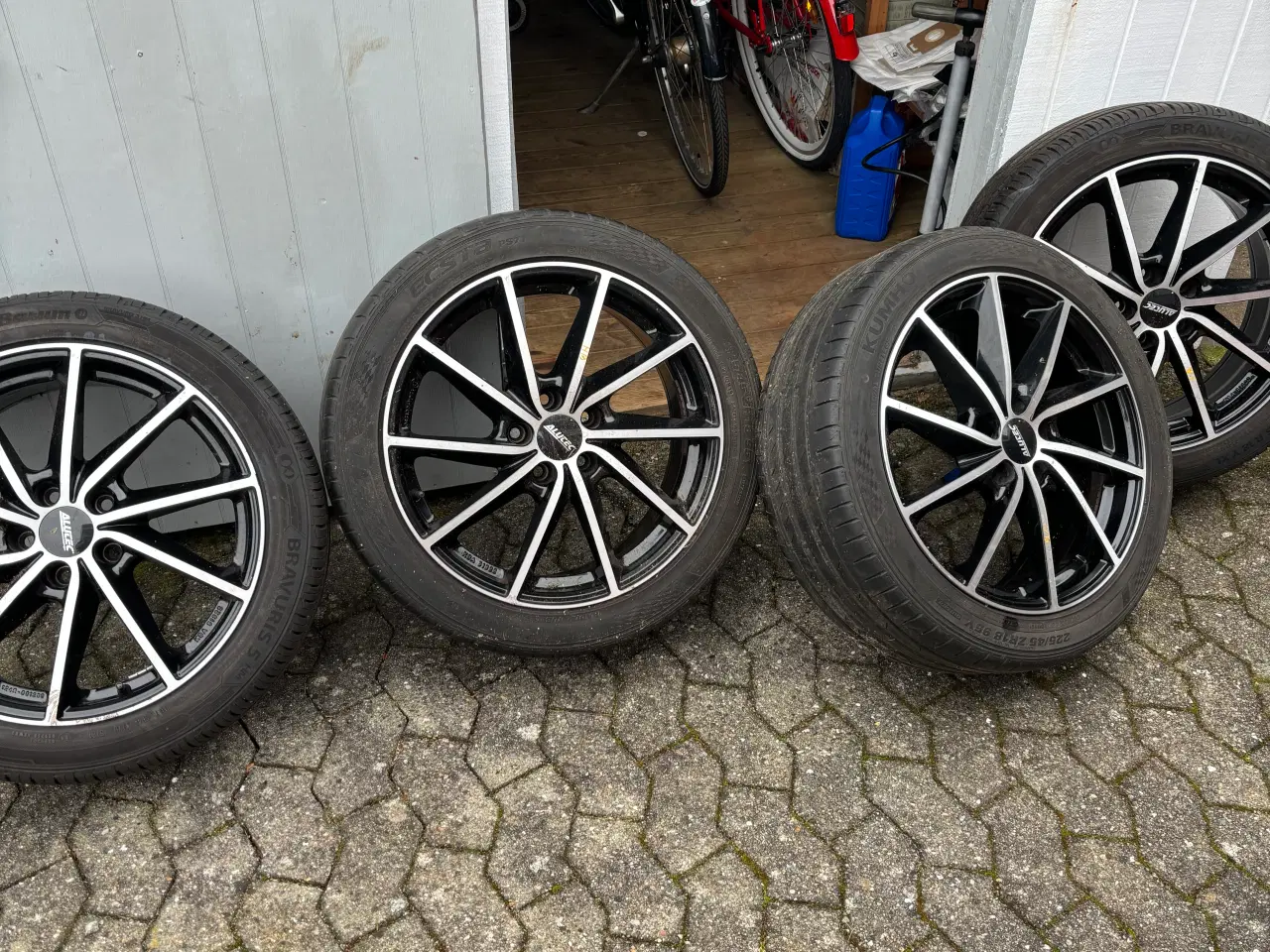 Billede 2 - 4 stk fælge med dæk 