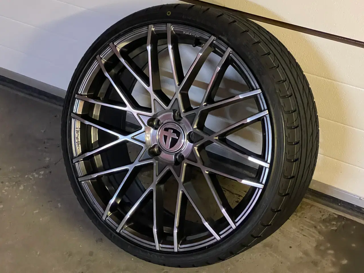 Billede 1 - Original Tomason alufælg 235/30-20" krydsmål 5x112