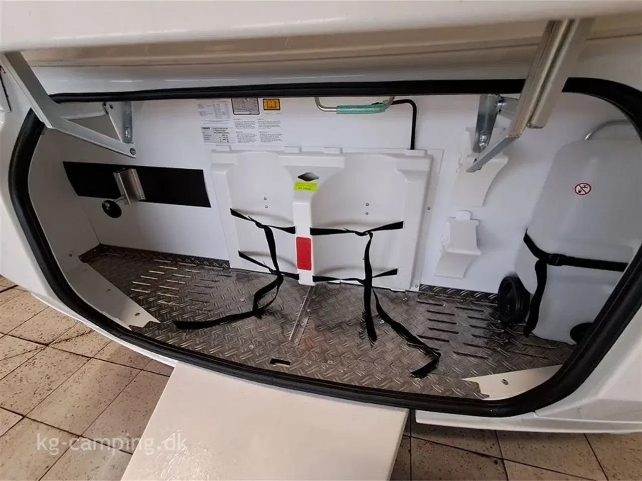 Billede 15 - 2026 - Fendt Bianco Selection 465 SFB Fransk dobbeltseng og Rundsiddegruppe - Kan nedvejes til 1500 kg.