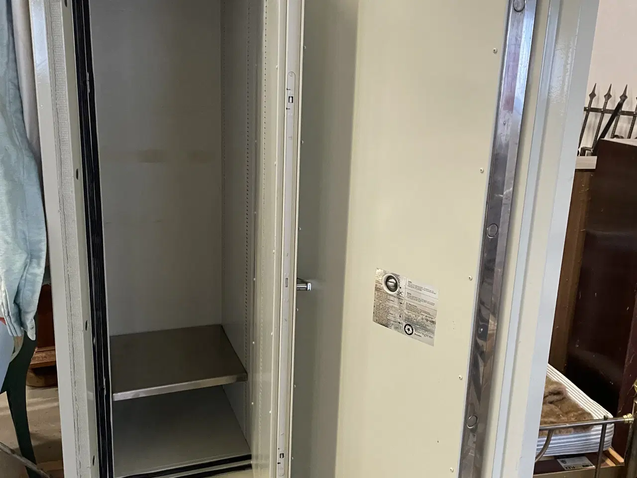 Billede 3 - Brandsikkert våbenskab