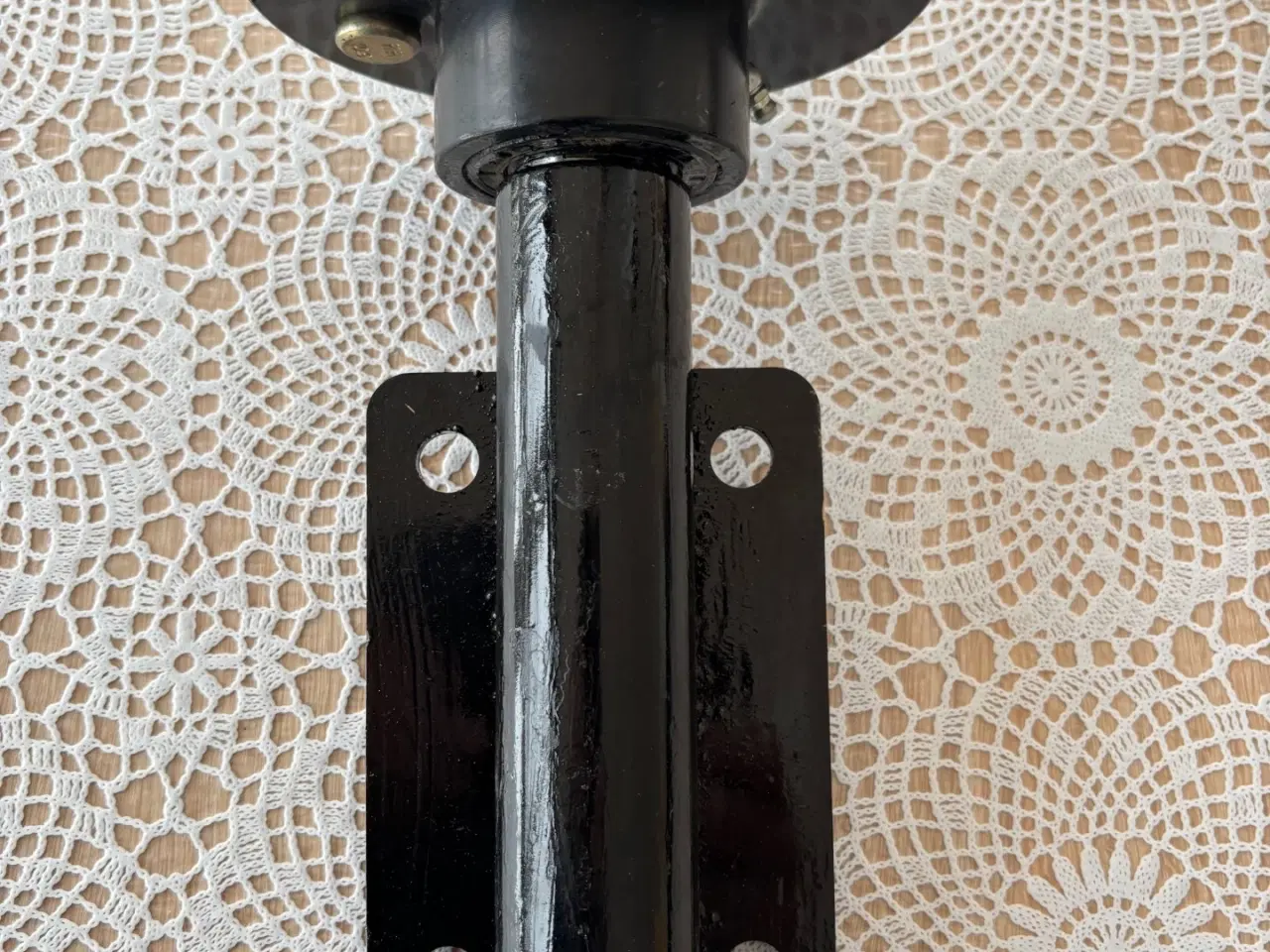 Billede 1 - 750 kg akseltappe med monteringsbeslag