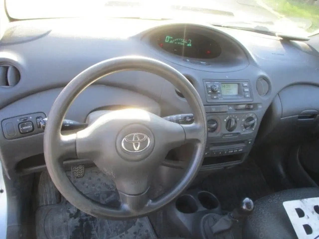 Billede 9 - Toyota Yaris 1,3 Luna