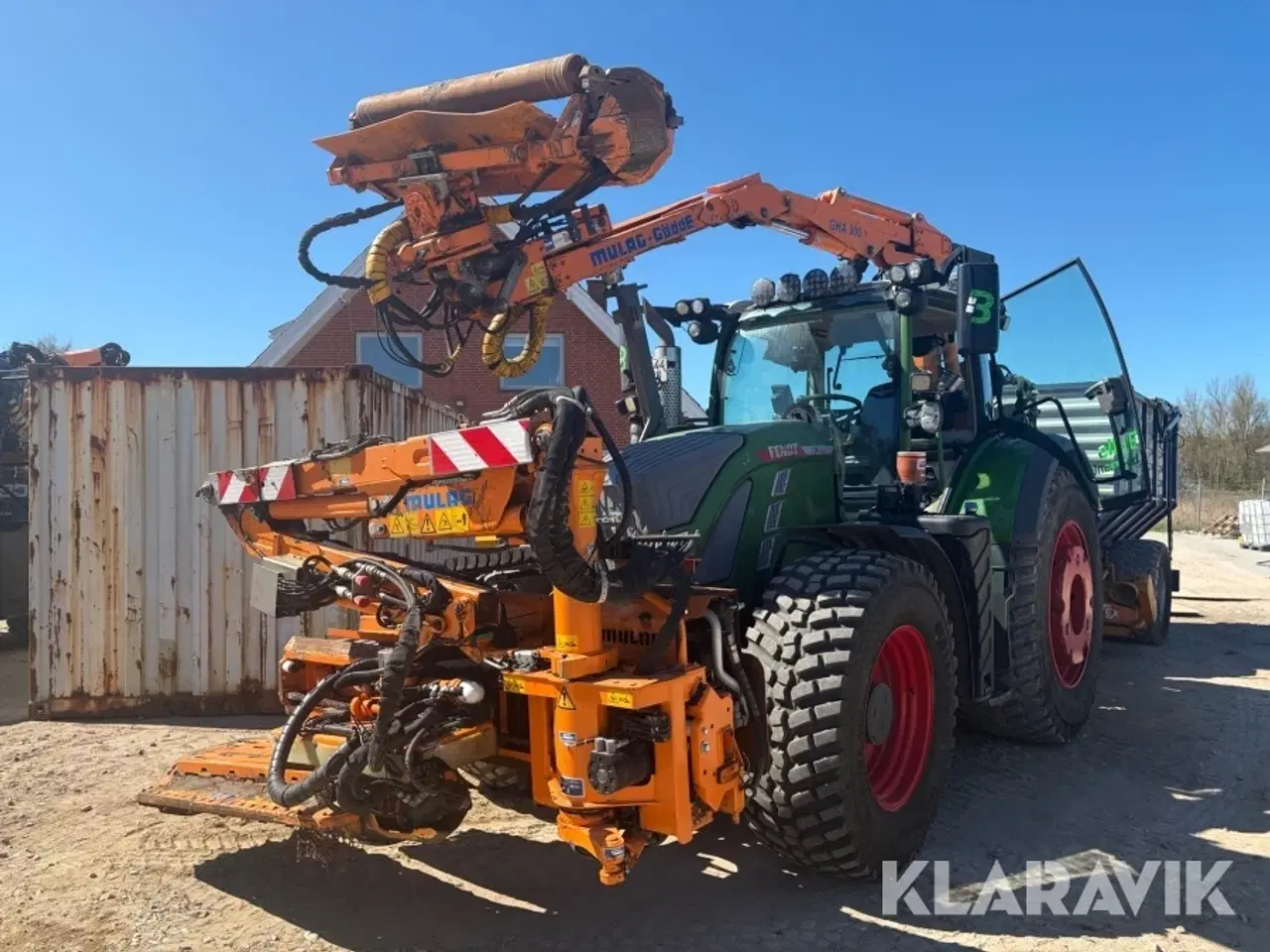 Billede 1 - Traktor Fendt 724 Vario med armklipper/rabatklipper