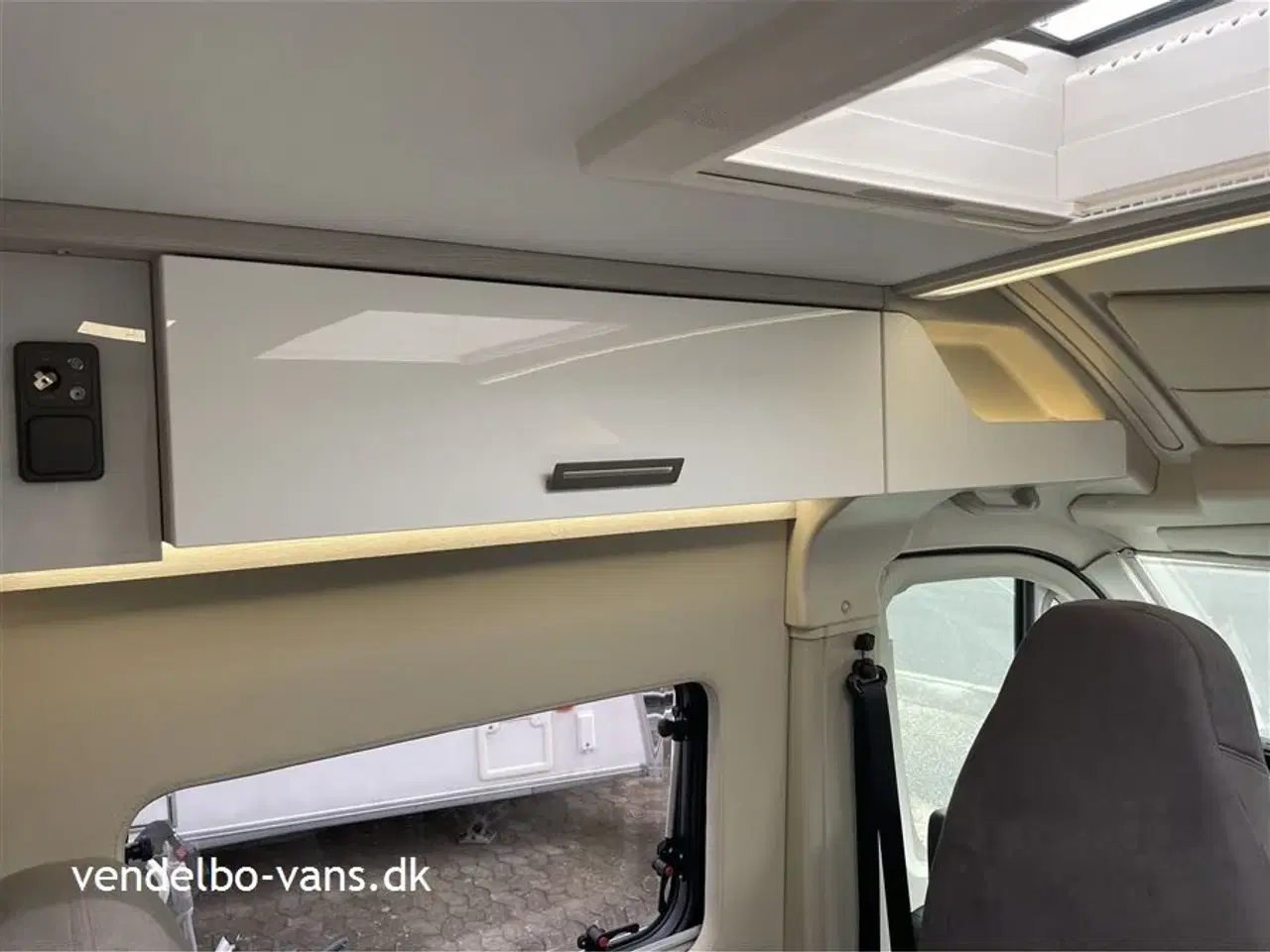 Billede 23 - 2024 - Rollerteam Livingstone Sport 6 Korteste model med enkeltsenge